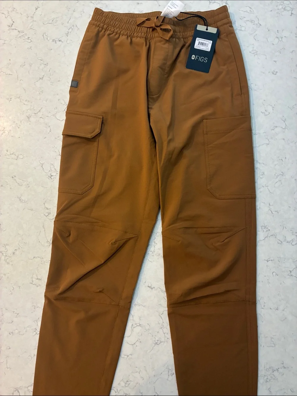 FIGS Men’s Jogger Scrub Pants in Rust Brown Size XS/T. Will fit Women’s S/T, NWT